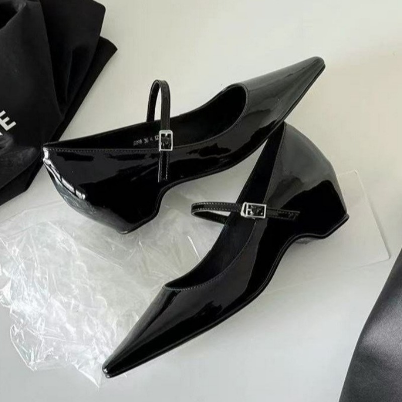 รองเท้าส้นเตารีดแบบแมรี่เจน ดี - Women Shoes Heels บทวิจารณ์และราคา