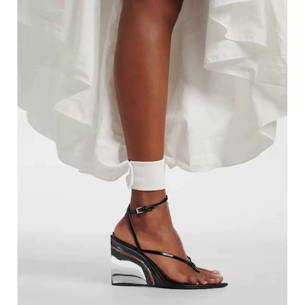 รองเท้าส้นเตารีดแบบใสหนังแก้วส - Clear Strap Heel บทวิจารณ์และราคา