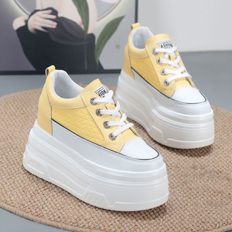 รองเท้าผ้าใบส้นเตารีดแบบหนา รุ - Wedge Heeled Sneaker บทวิจารณ์และราคา