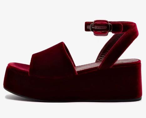 รองเท้าส้นเตารีดแบบเปิดนิ้วเท้ - Wedge Heeled Sneaker บทวิจารณ์และราคา