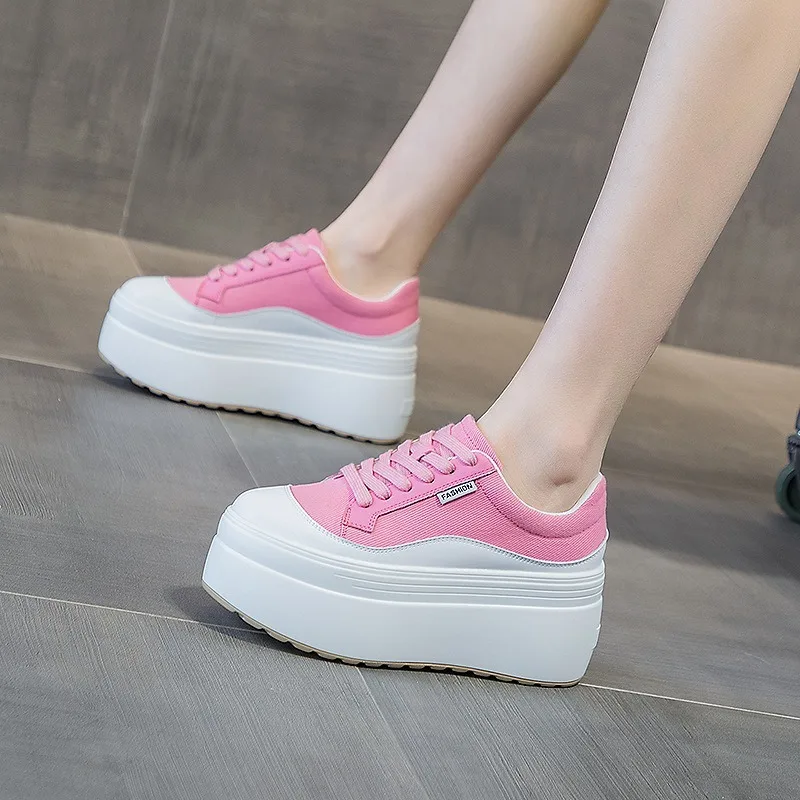 8 ซม.ใหม่ผ้าใบของแท้หนังผู้หญิ - Wedge Heeled Sneaker บทวิจารณ์และราคา