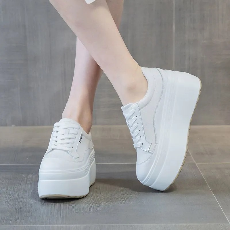 8 ซม.ใหม่ผ้าใบของแท้หนังผู้หญิ - Wedge Heeled Sneaker บทวิจารณ์และราคา