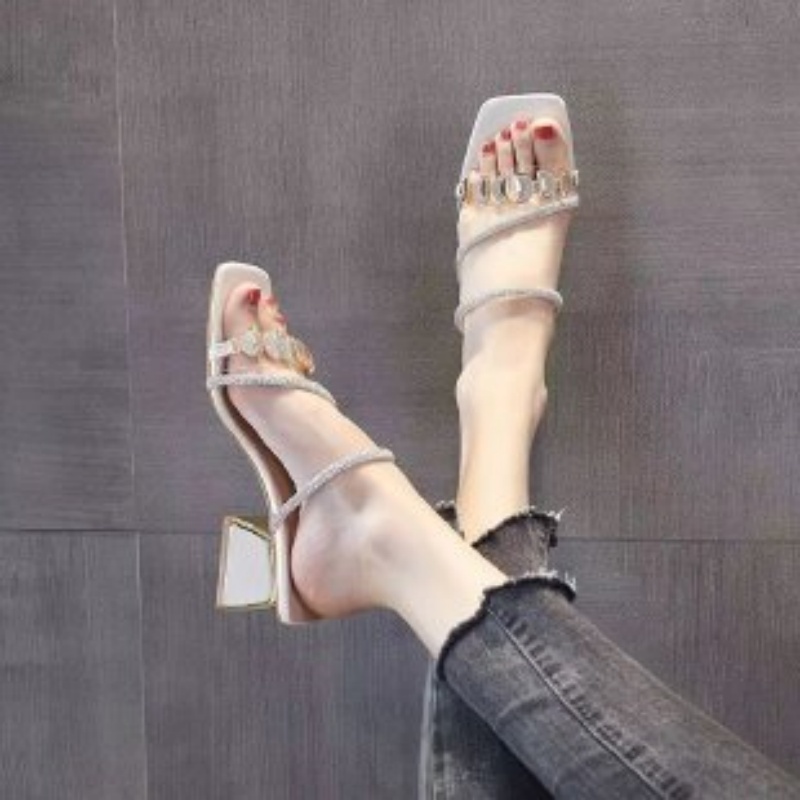 รองเท้าแตะรัดส้นแบบใสประดับเพช - Clear Strap Heel บทวิจารณ์และราคา